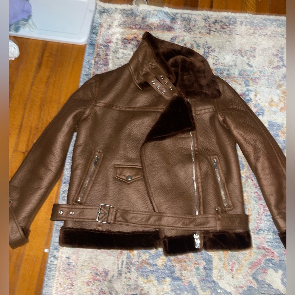 BRAND NEW Topshop faux fur jacket